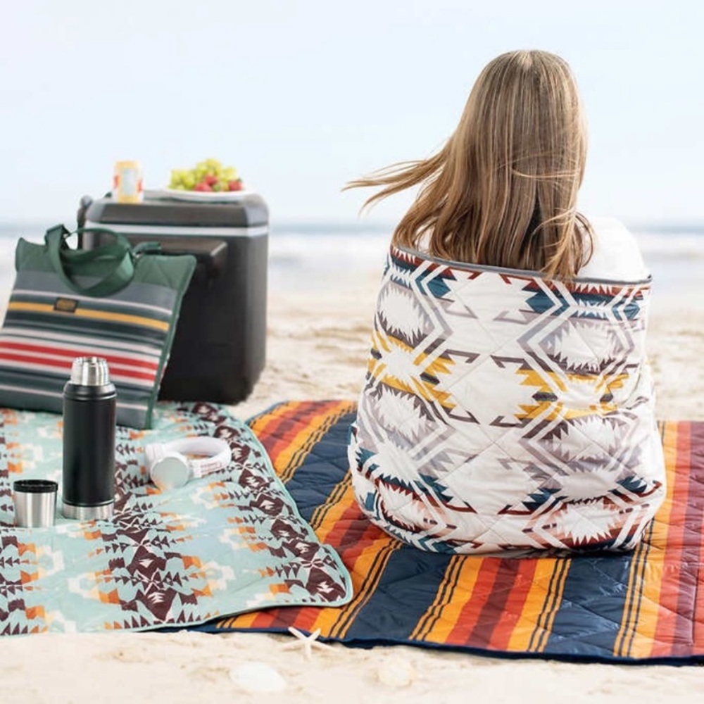 Pendleton Outdoor Packable Blanket - Picture 8 of 8
